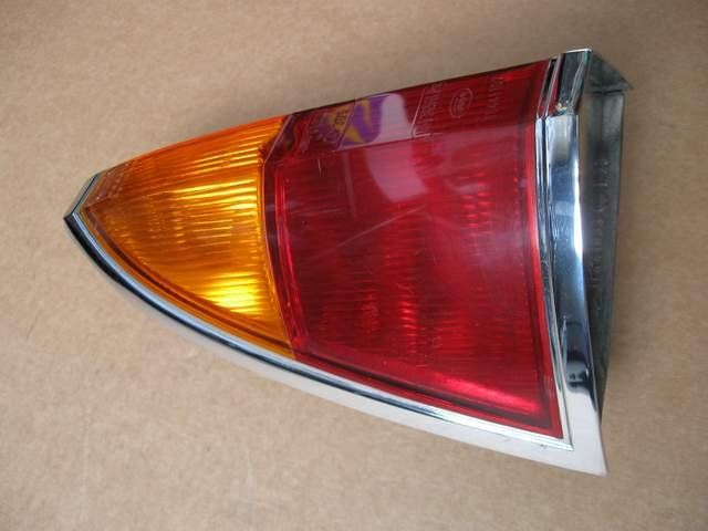 Tutti pezzi di ricambio auto: Ford Taunus Rücklicht – Usato da Embrach venduto da Gingerli 1