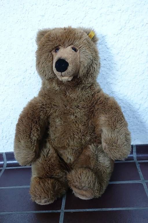 Spielzeuge: 2 grosse Teddybären, einzeln oder zusammen – Gebraucht aus Bern von Carett 1