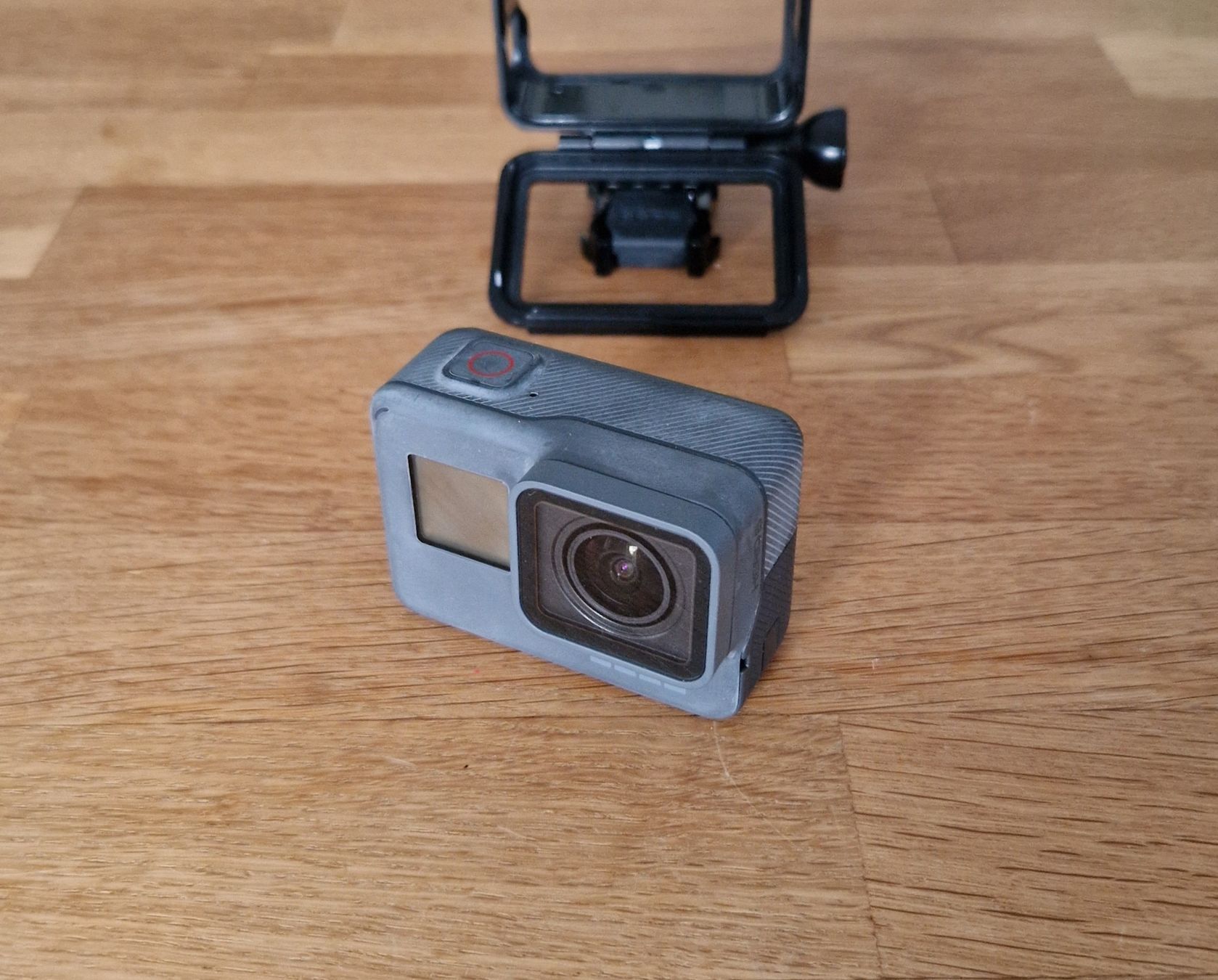 Gopro Action Cam: GoPro HERO5 Black Actionkamera – Usato da Volketswil venduto da jbdrum 7