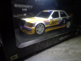 Minichamps 1:18 Circuit Mercedes 190E 2.5-16 EVO 1 DTM 1989