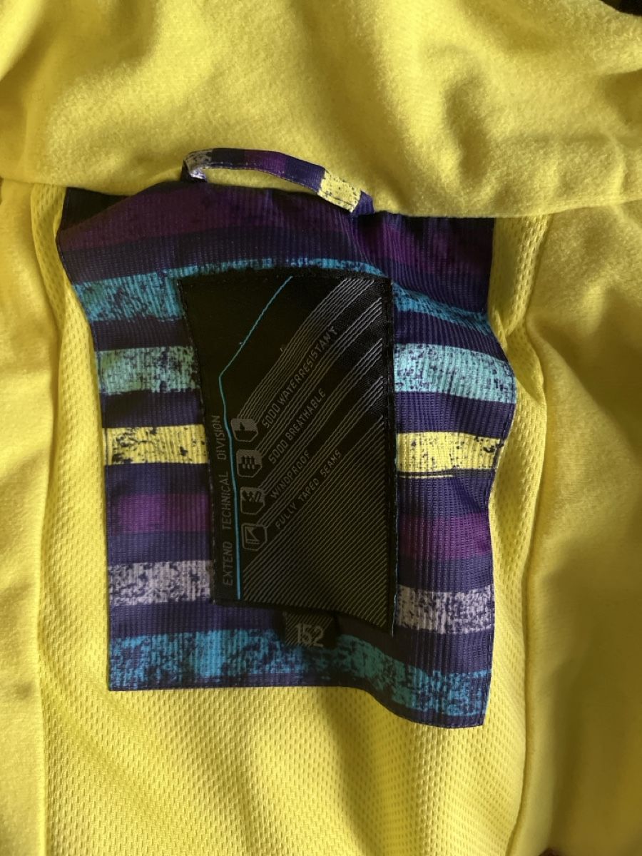 Protest Vestes & Manteaux: Skijacke 152 – D'occasion à Ins par rere23 2