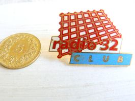 • Radio 32 Club  Media News     Versand möglich Pin R2.9