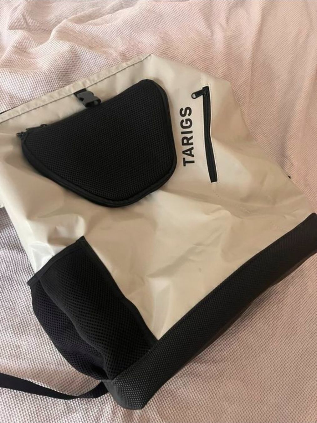 Tarigs Rucksäcke: Tagris Hunderucksack – Gebraucht aus Rombach von sab_8mbq