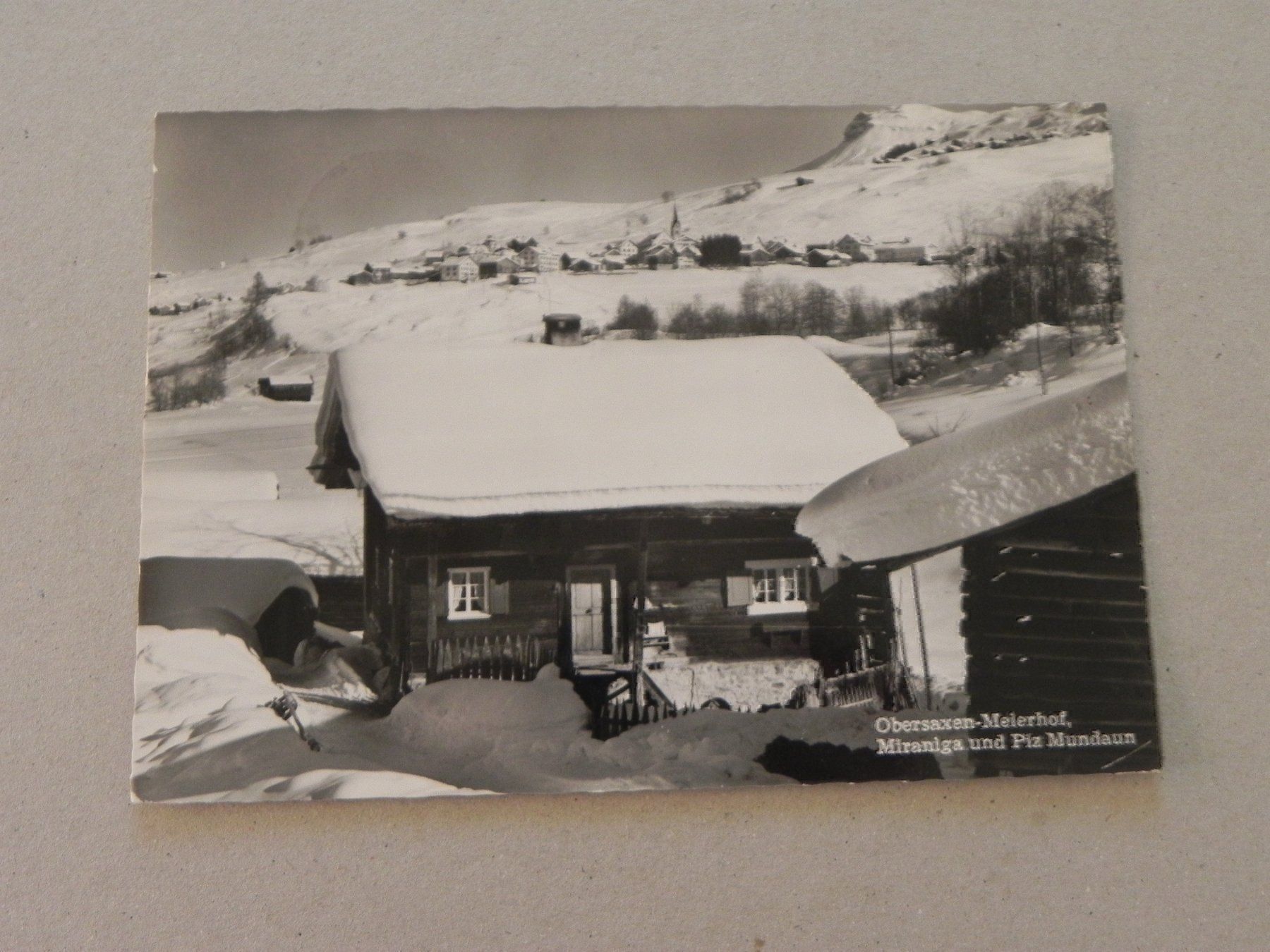 Ansichtskarten: Ansichtskarte Obersaxen Meierhof GR 1968 – Gebraucht aus Siebnen von krimsie