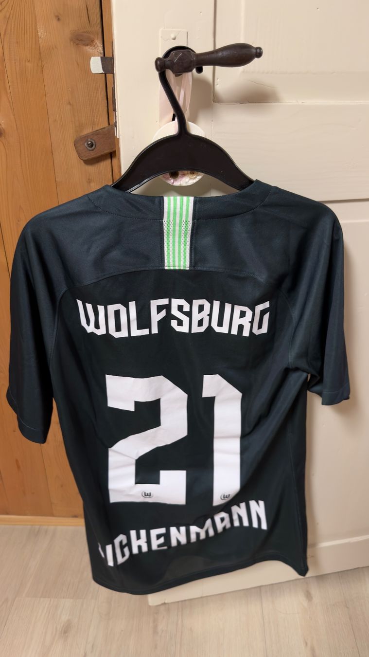 Canottiere & Pantaloni: fussball trikot – Usato da Uznach venduto da lar_p97w 1