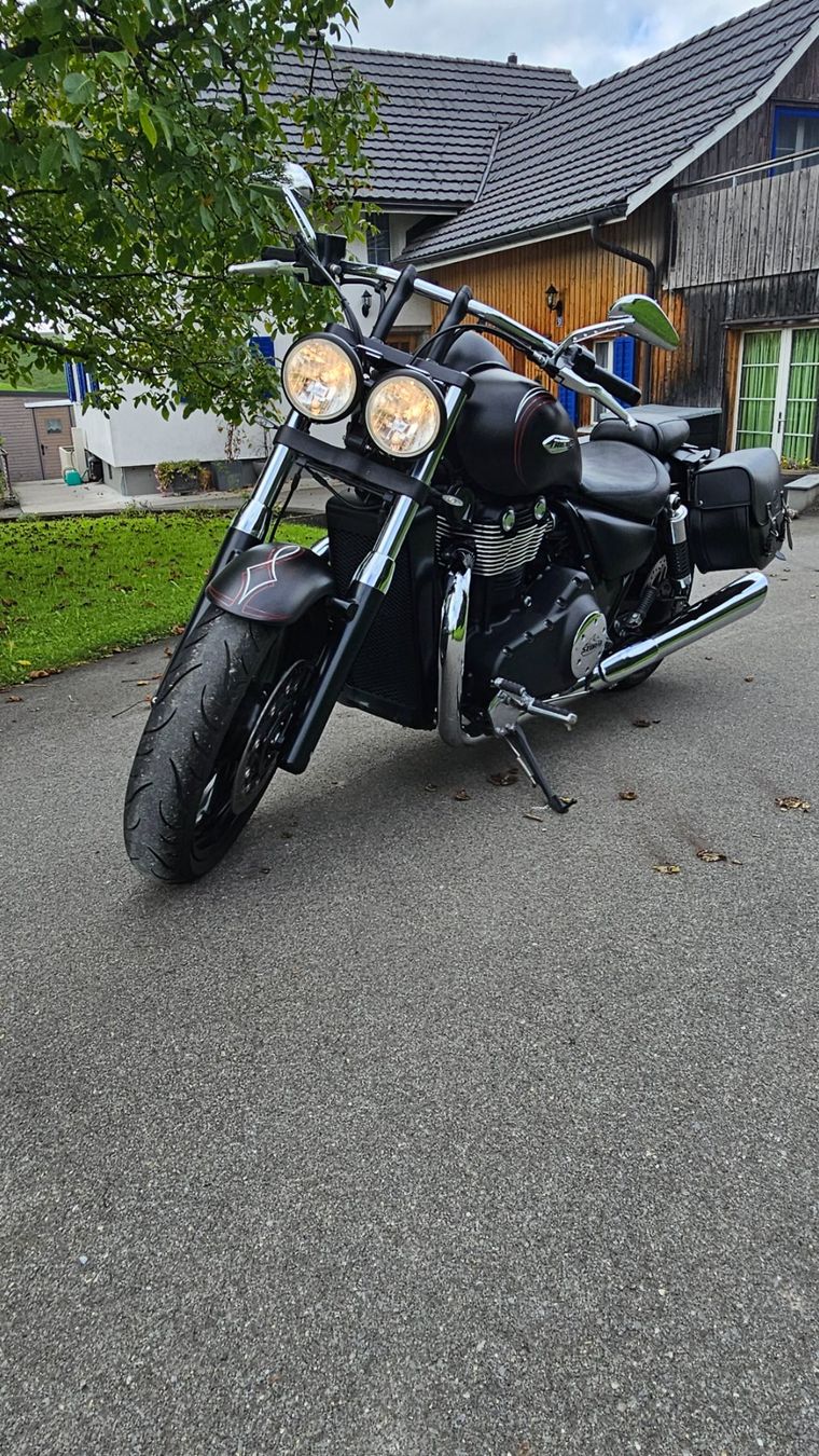 Triumph Chopper: Triumph Thunderbird 1700 – Usato da Embrach venduto da nic_2mr9