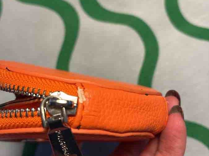 Portafogli: Pull&Bear Portemonnaie rund orange – Usato da Zürich venduto da ivanab02 3