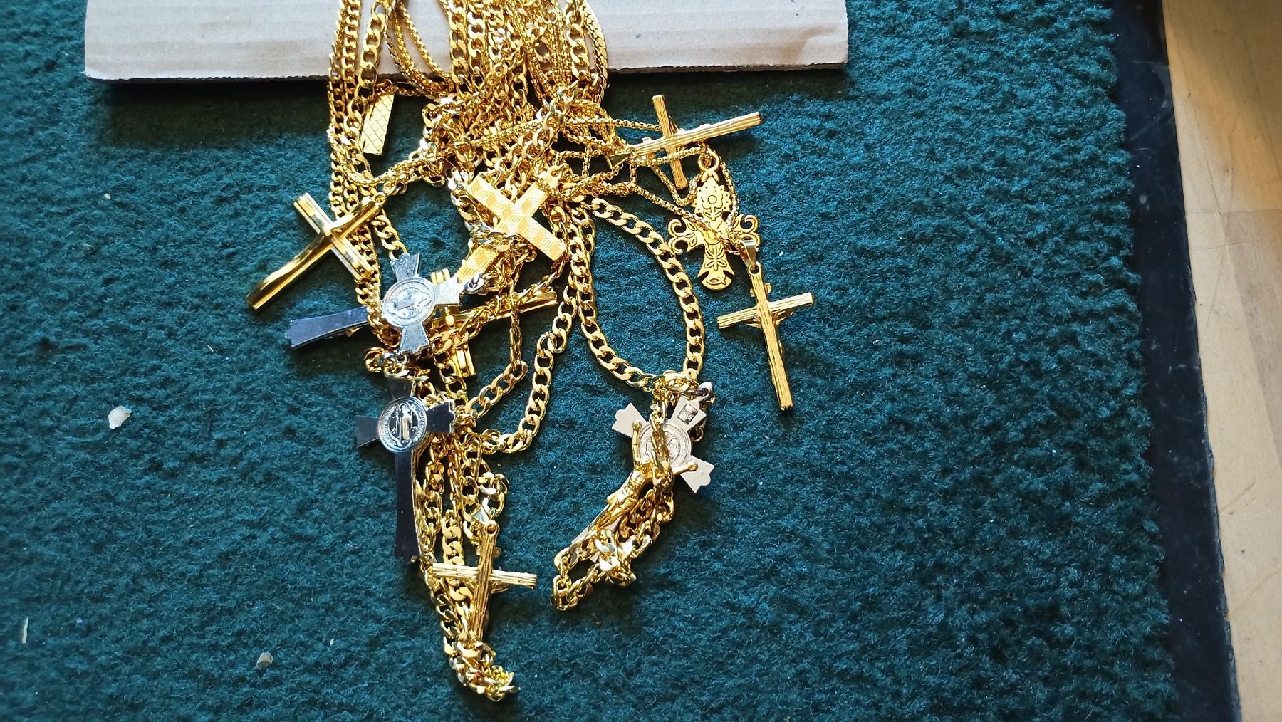 Ciondoli: Schmuck Ketteli mit kreuz – Nuovo (secondo la descrizione) da wila venduto da audi48
