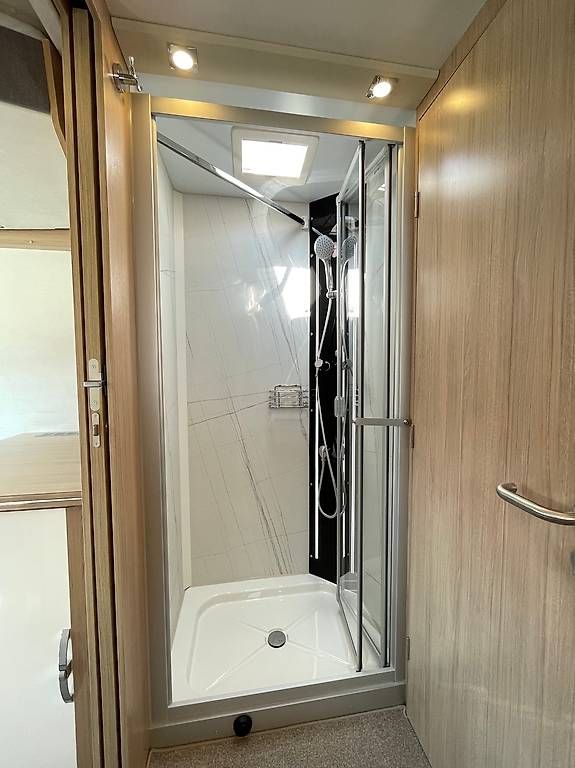 Mobilhome: Phoenix Maxi Liner 8100 RSL – Usato da Langenthal venduto da Reisemobil01 5