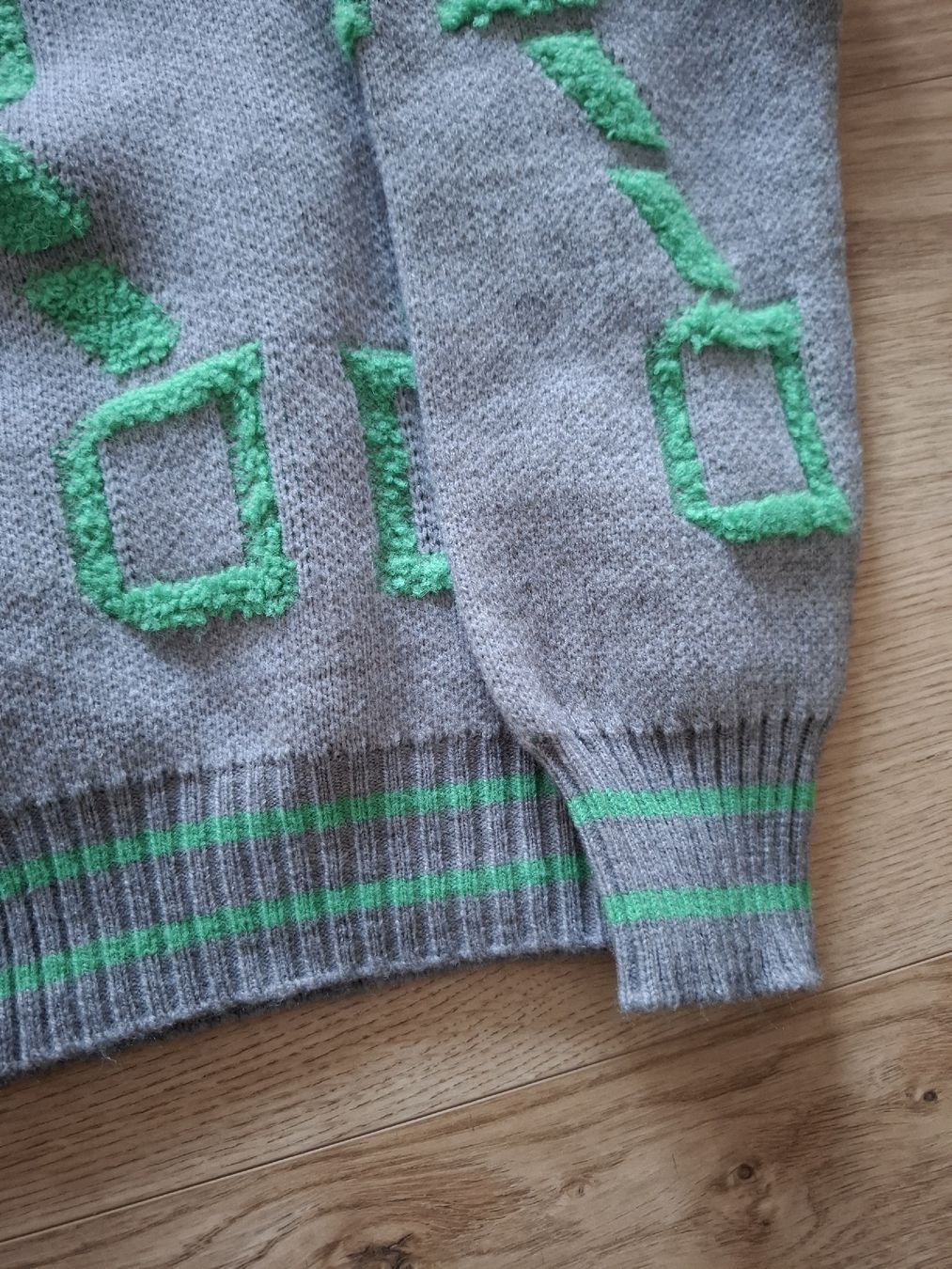 Jacken: Schöne Strickjacke, grau mit grün, Gr. S – Gebraucht aus Ibach von FlyingFox26 3