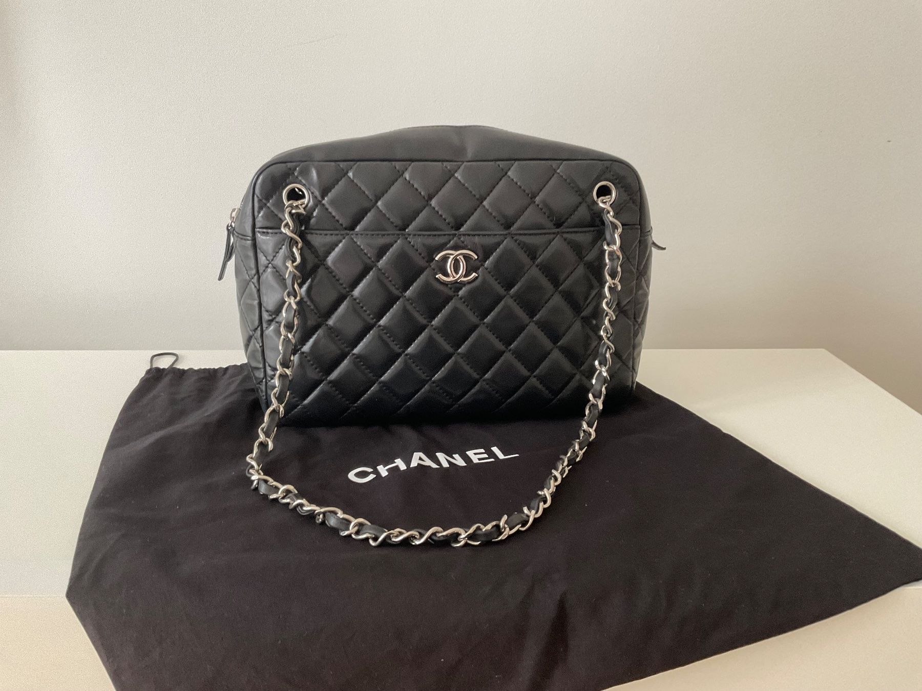 Chanel Borse da donna: CHANEL Camera Case Bag – Usato da Luzern venduto da Miausie