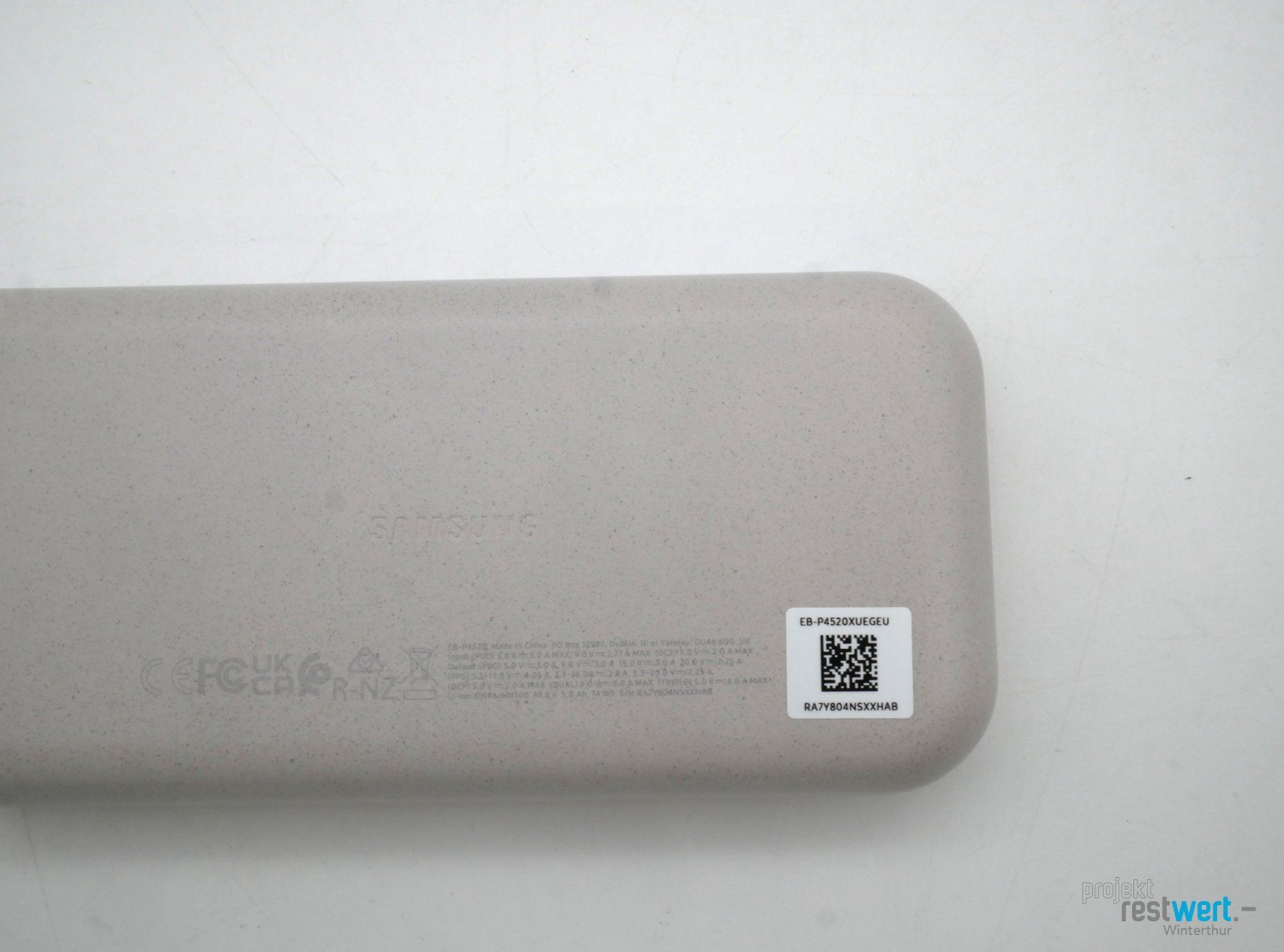 Samsung Akkus: SAMSUNG Powerbank beige – Neu (gemäss Beschreibung) aus Winterthur von Restwert_Winterthur 3