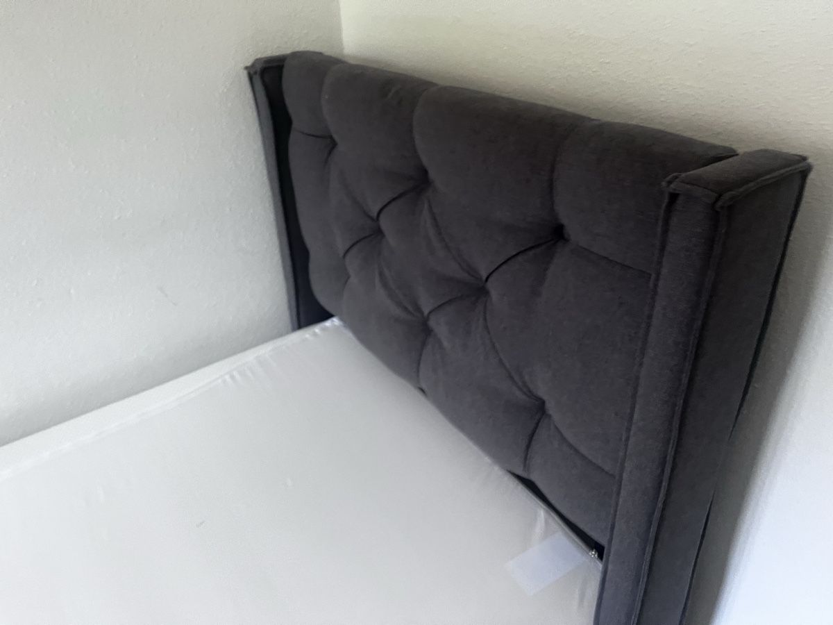 Betten: Single Bed with Storage good condition – Neu (gemäss Beschreibung) aus Wallisellen von dom_66mz 2