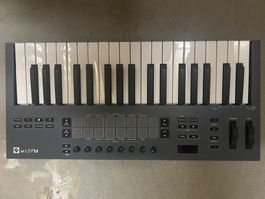 Novation FLkey 37 MIDI Keyboard Controller gebraucht