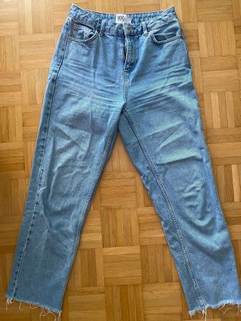 Urban Outfitters: Bequeme Jeans Hose hellblau W27L32