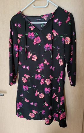 Blumen-Kleid von Even and Odd Grösse S