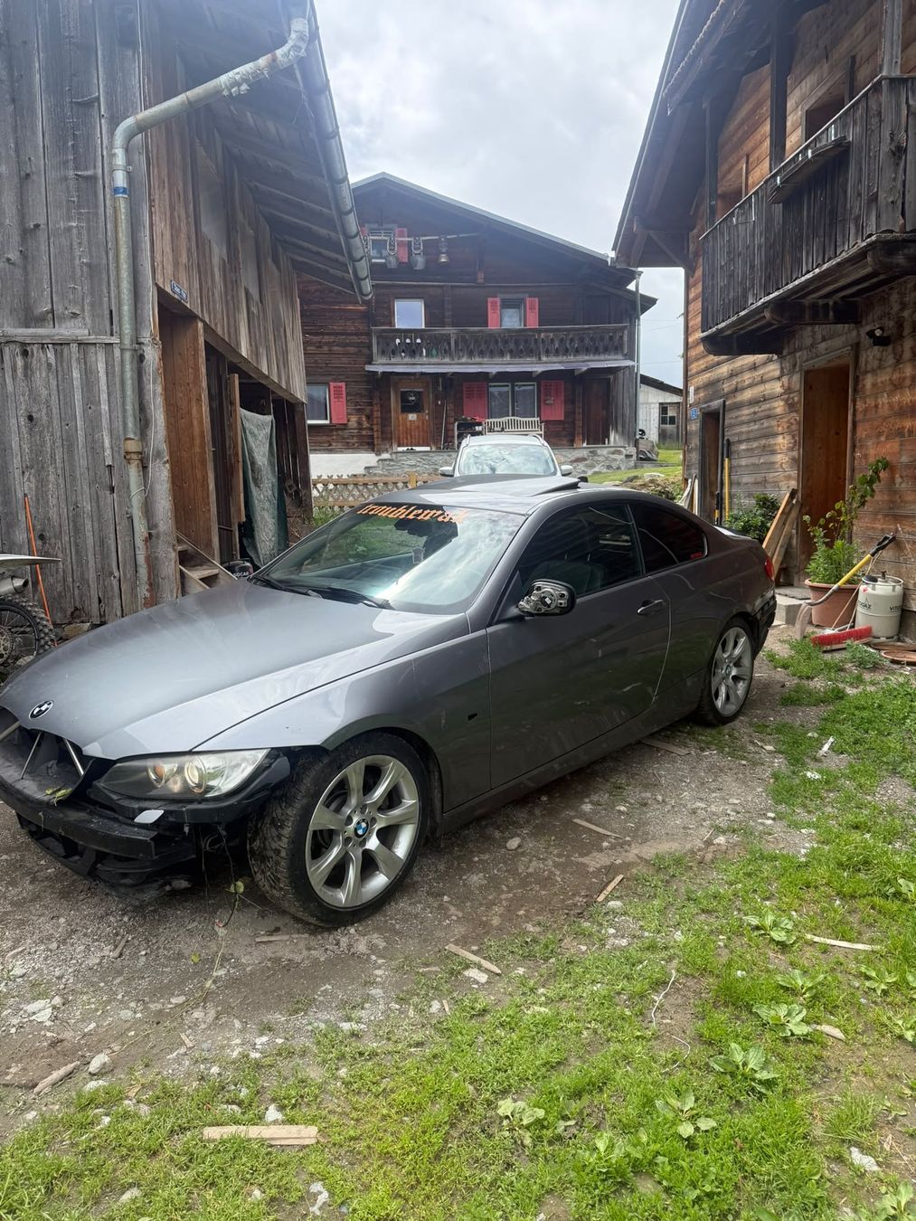 BMW Autos: BMW E92 325XI – Defekt aus Zillis von Royhuonder3462