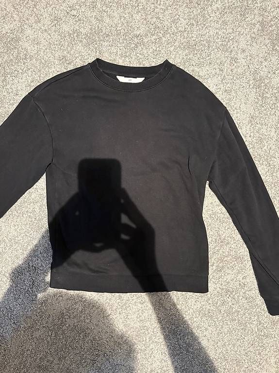 Maglioni & Felpe: Schwarzer H&M Pulli für ca. 12 Jährige  – Usato da Bolligen venduto da fel_cp8q