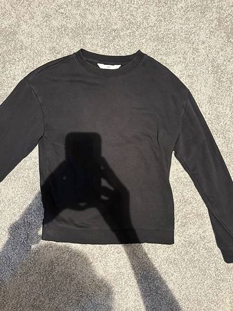 Schwarzer H&M Pulli für ca. 12 Jährige 