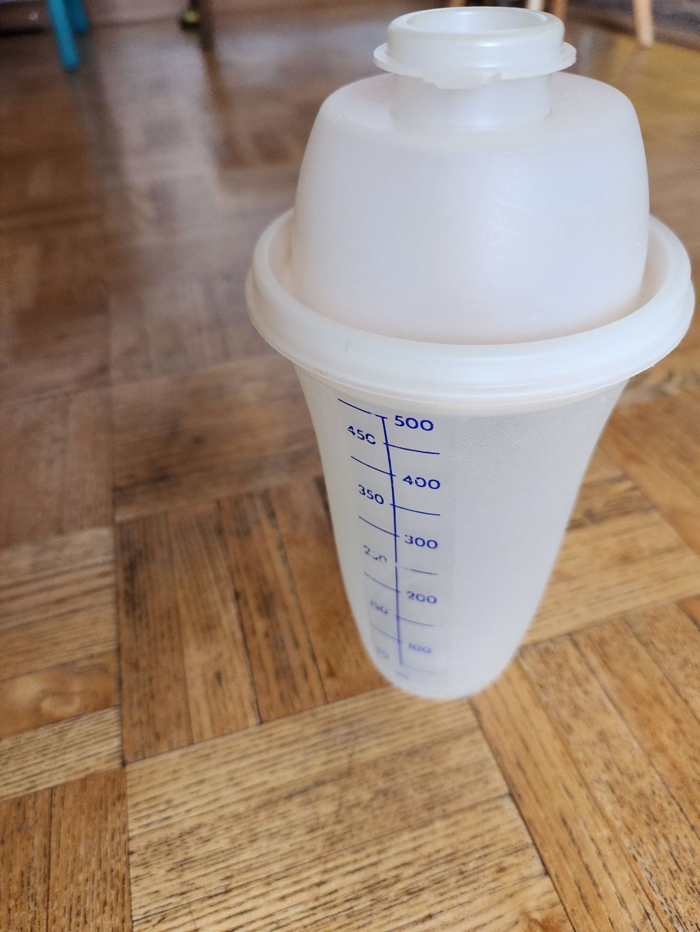 Tupperware Behälter & Ähnliches: Tupperware Shaker 500ml mit Teiler – Gebraucht aus Gstaad von Kuhstall-2026