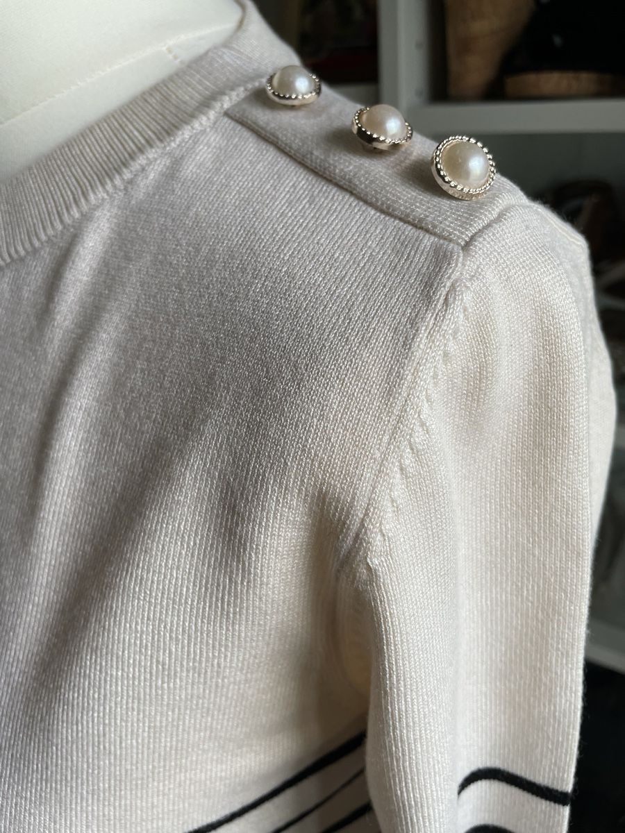 Pullover & Sweatshirts: White sweater with stripes - size 36  Worn just once – Neu (gemäss Beschreibung) aus Fischbach-Göslikon von Vera2109 3
