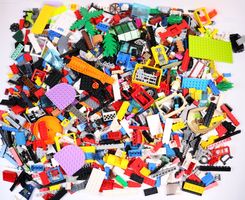 1.5 kg. Legoteile mit Minifiguren