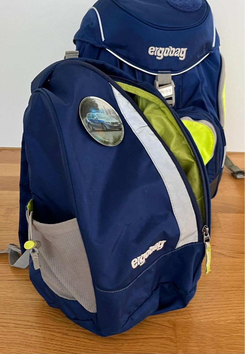 Ergobag Kindertaschen: Ergobag Rucksack blau mit neongelben Applikationen – Gebraucht aus Stans von Nom_2vxb 2