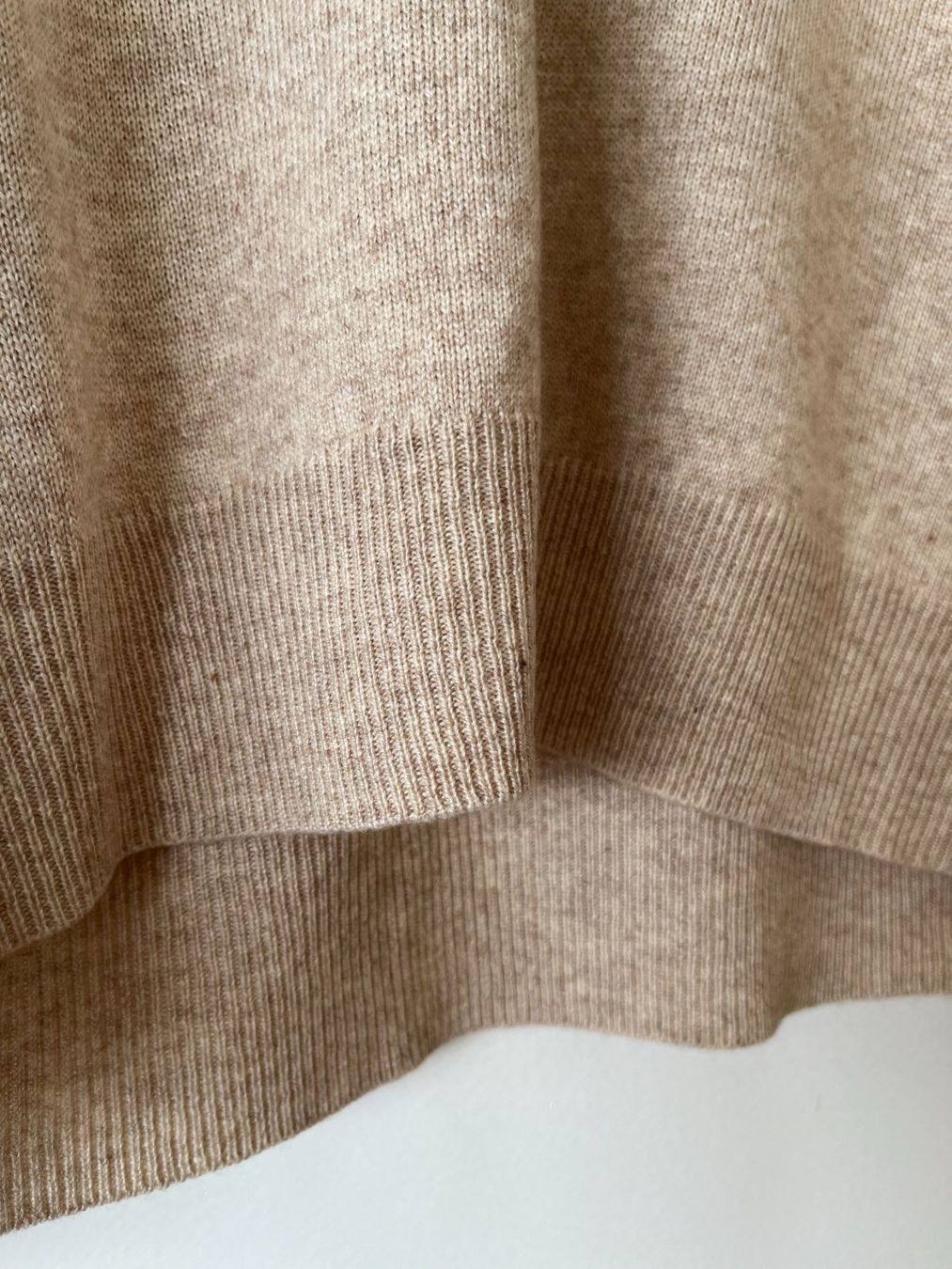 Maglioni & Felpe: Pullover von Adagio 65% Seide, 35% Kaschmir – Nuovo e nell'imballaggio originale da Zürich venduto da Paracel01 5