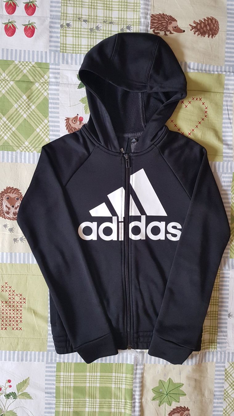 Adidas Jacken & Mäntel: Adidas Sportjacke Gr.140 – Gebraucht aus Luzern von silvermoon12