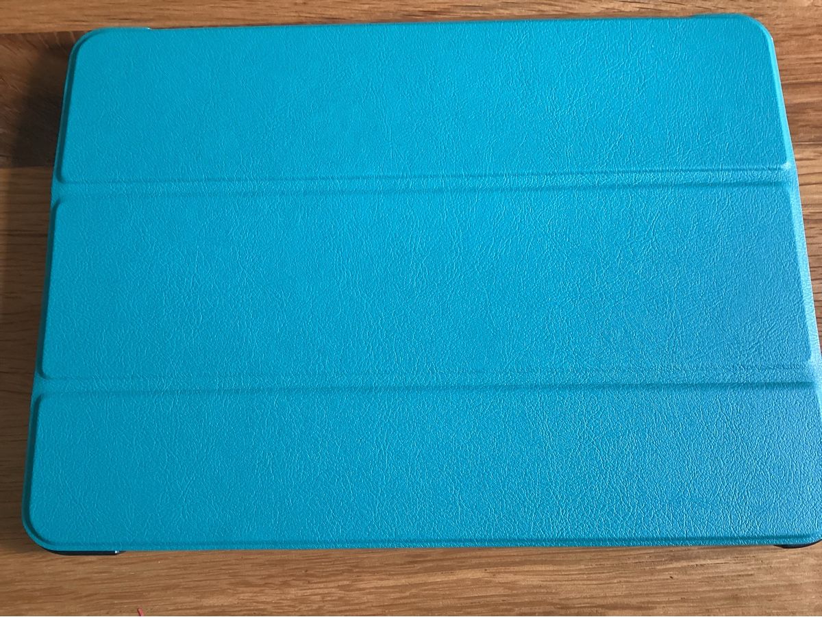 Apple Coques & Sacs: iPad Hülle  – Neuf (Voir description) à Volketswil par eljo01