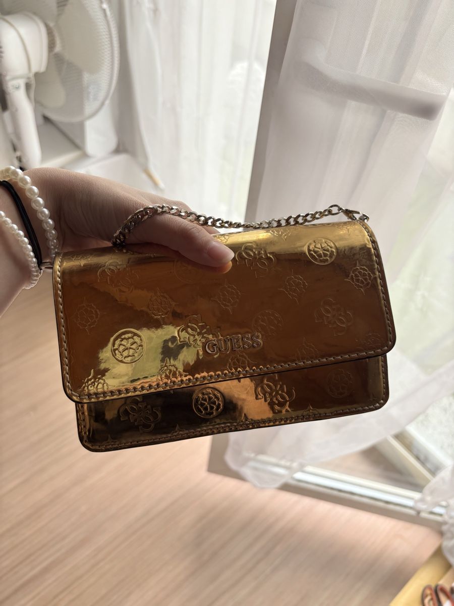 Guess Borse da donna: Sac Guess doré – Nuovo (secondo la descrizione) da Granges VS venduto da Oliviaaaaaa 2