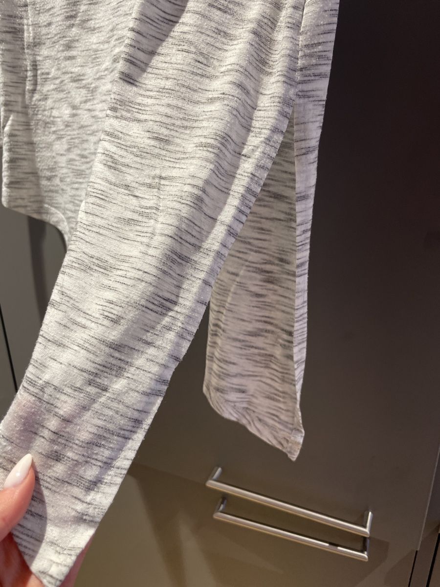 T-Shirts: Graues T-shirt, Gr. 36 – Gebraucht aus Arbon von llaauraa 1