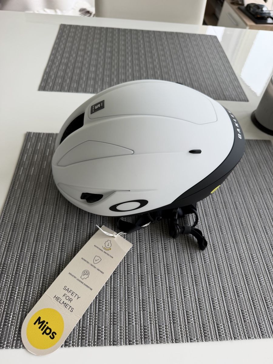 Oakley Caschi: Oakley Velo Mach Mips Helm – Nuovo (secondo la descrizione) da Luzern venduto da mar_sbd7 3