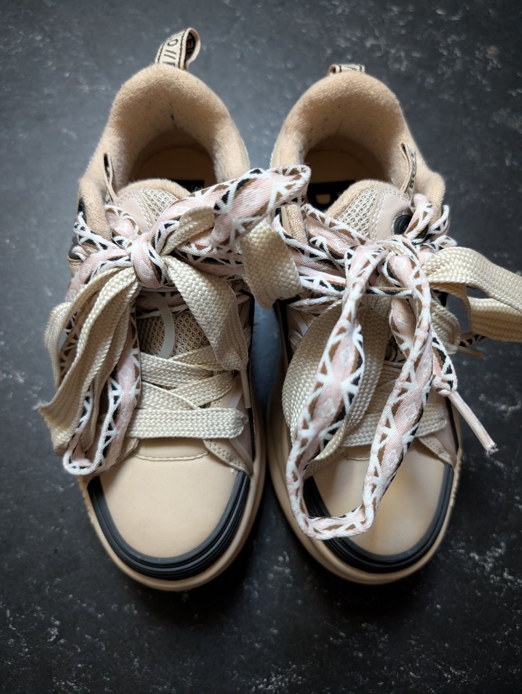 Buffalo Damenschuhe: Buffalo Plateau Sneaker 39 – Gebraucht aus Frauenfeld von Shiranui 1