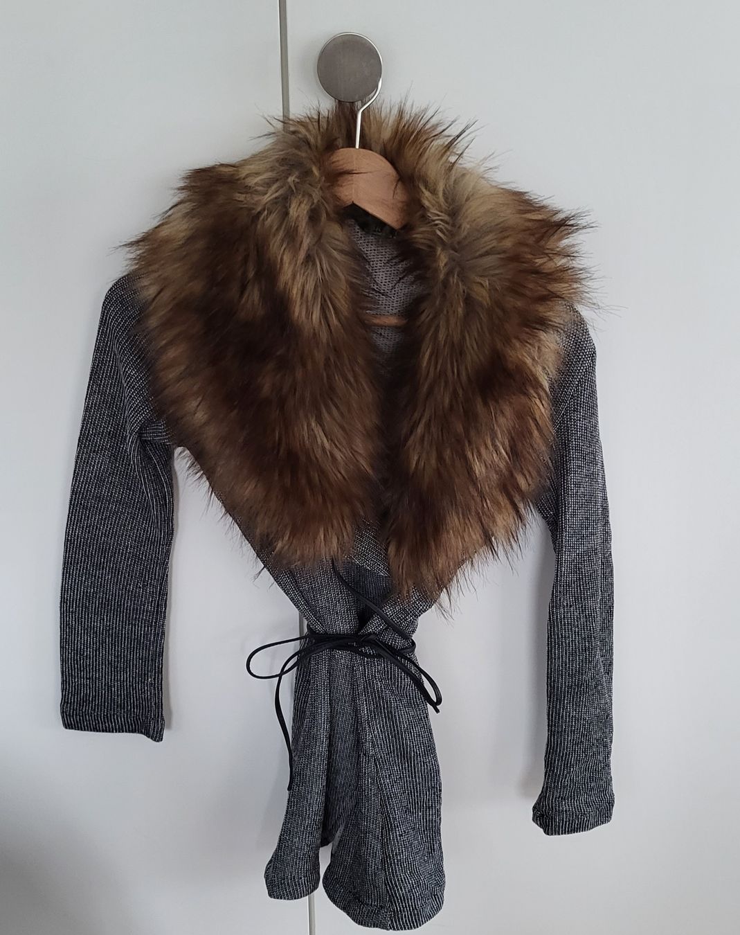 Cappotti: Fake Fur Cardigan – Nuovo (secondo la descrizione) da Buchs AG venduto da sxf96