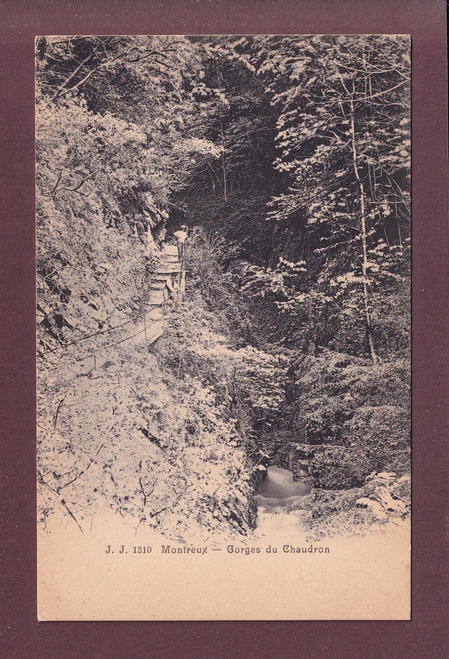 Cartoline postali: MONTREUX - Gorges du Chaudron – Usato da Pully venduto da nicecards
