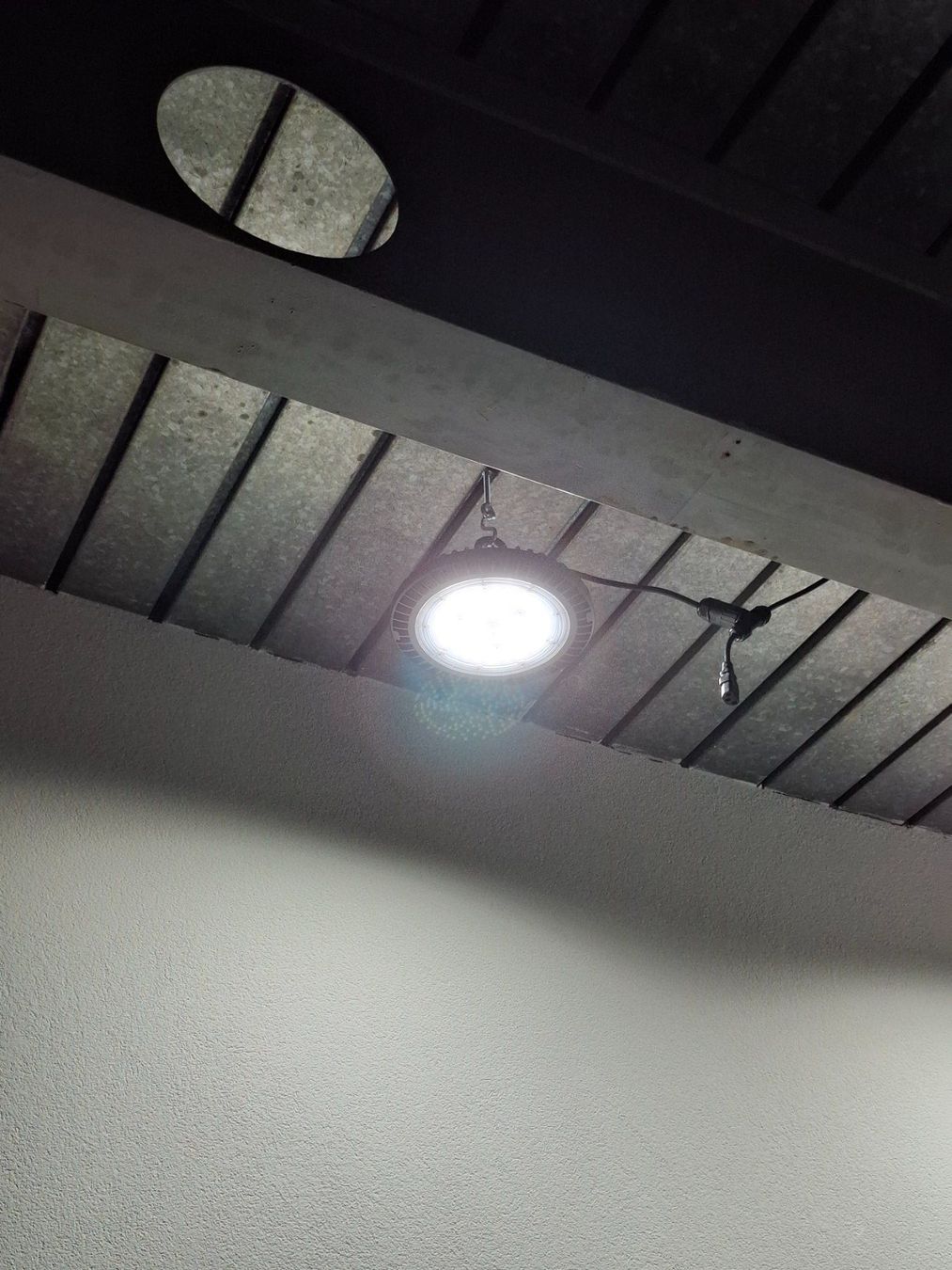 Lampade: Lampe LED UFO High Bay 100 W – Nuovo e nell'imballaggio originale da Villars-Ste-Croix venduto da pau_8fls 4