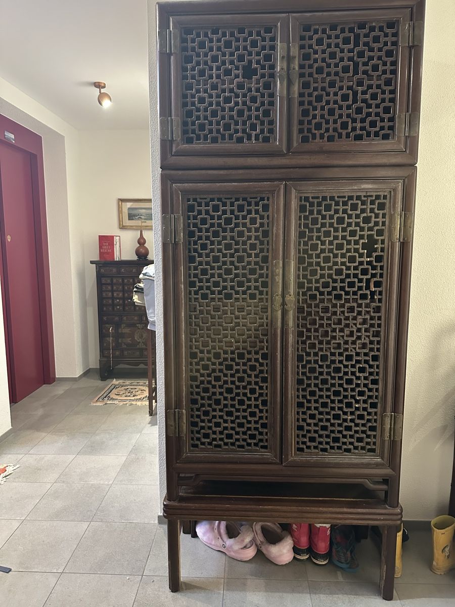 Armoires: Schöner chinesischer Schrank – D'occasion à Vaduz par asdfg6876