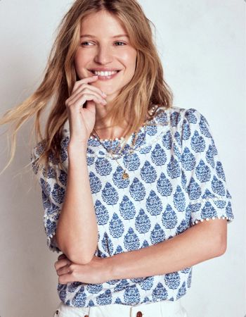 Neue sommerliche Bluse mit sehr angenehmem Stoff -Grösse 34