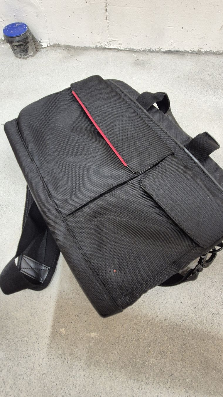 Lenovo Taschen: Lenovo ThinkPad Laptoptasche – neuwertig – Gebraucht aus Luzern von jef_k9fb 1