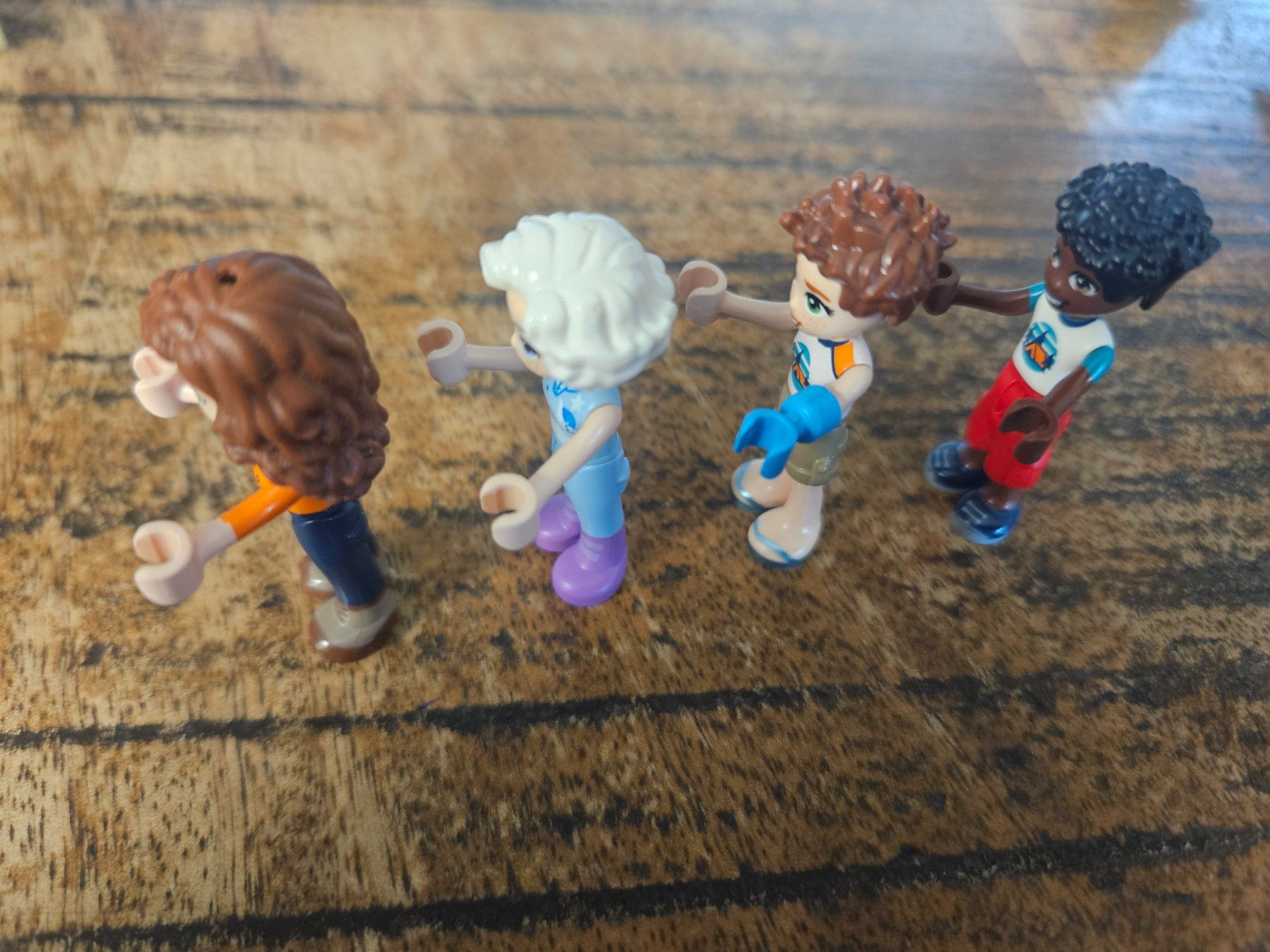 Lego Baukästen: lego friends lot de 4 figurines. – Gebraucht aus Confignon von Ecrofigs 2