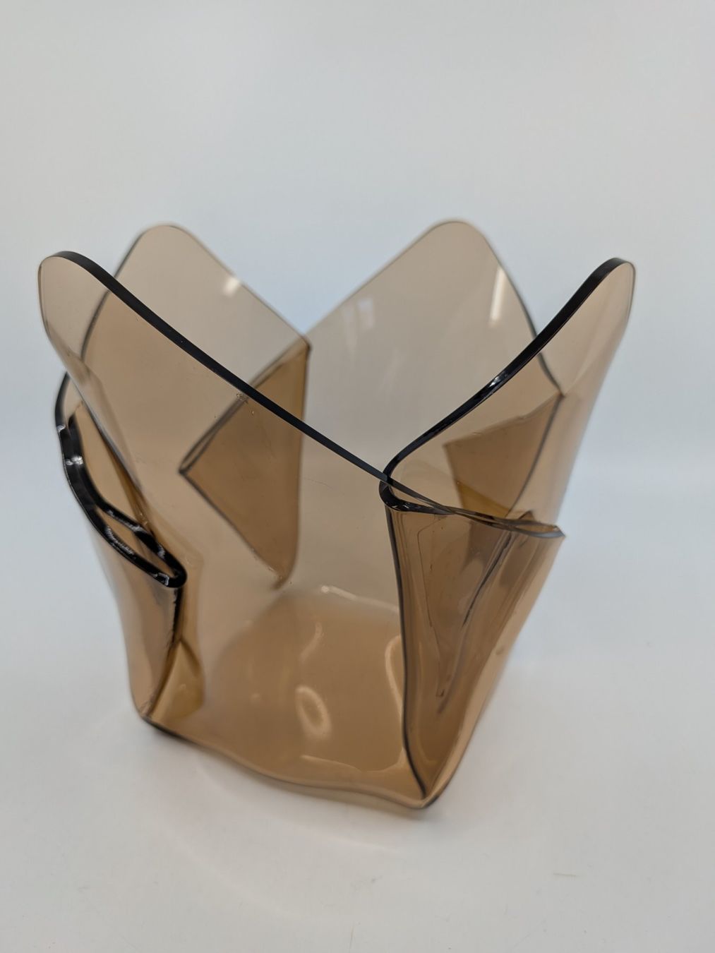 Schalen: Plexiglas Acrylglas Schale – Gebraucht aus Emmen von magelan