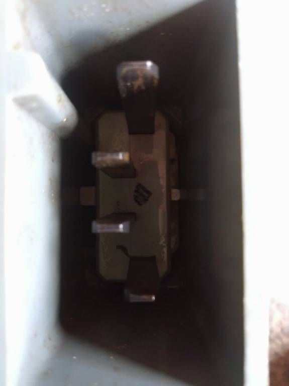 Spine: Stecker CMC 25A aus Duroplast – Usato da Alpnachstad venduto da martin.hug 2