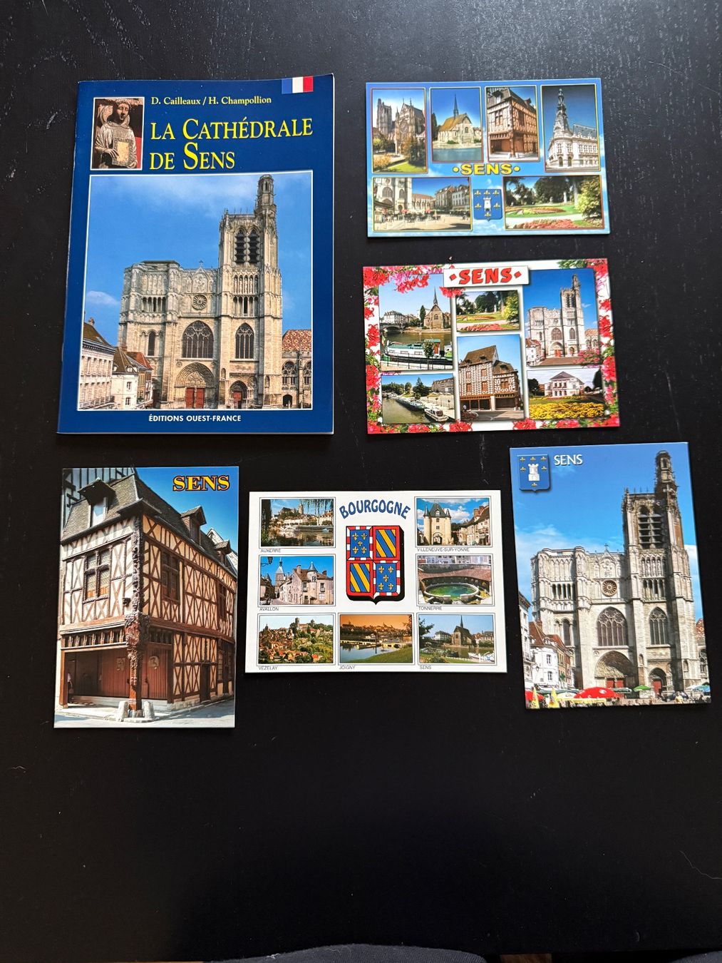 Libri: Sens Kathedrale Frankreich Buch und Postkarten Set – Usato da Erstfeld venduto da Mario_boe0