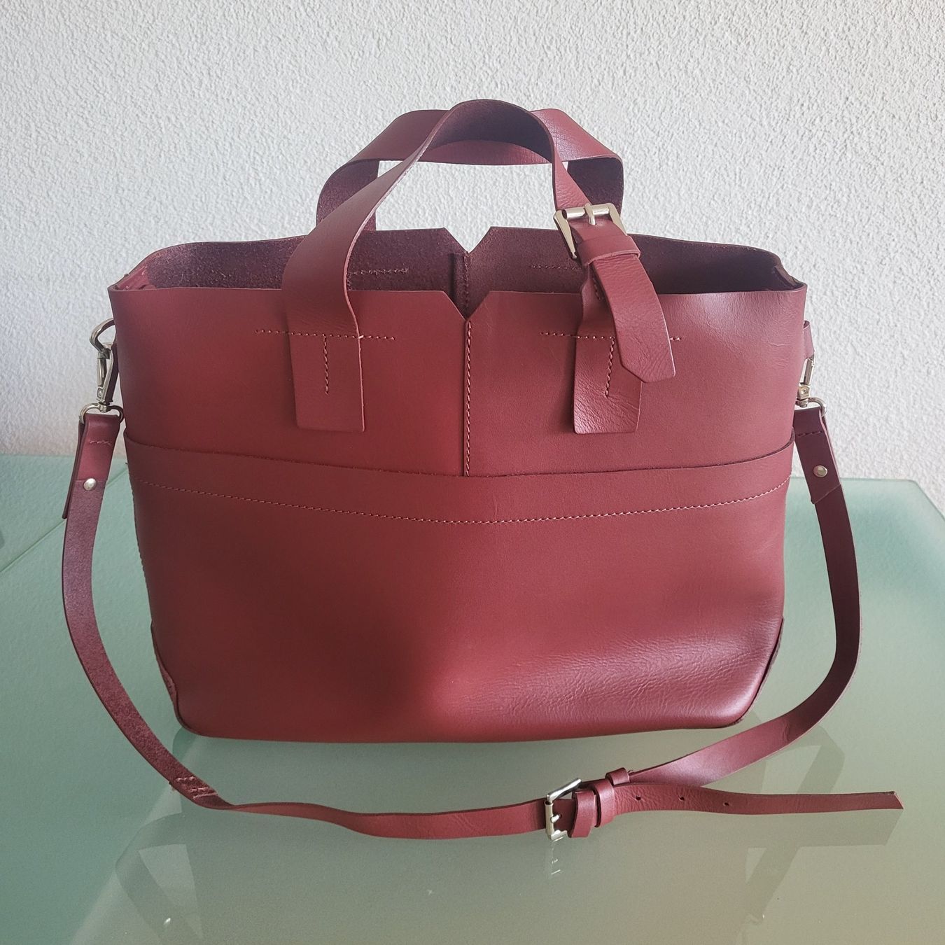 Taschen für Damen: Lederhandtasche – Gebraucht aus Bern von jej_x92x