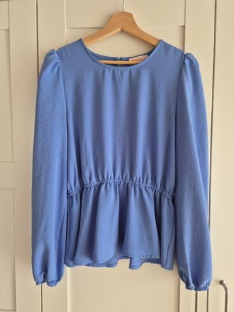 ONLY Bluse, Gr. M, hellblau, neuwertig
