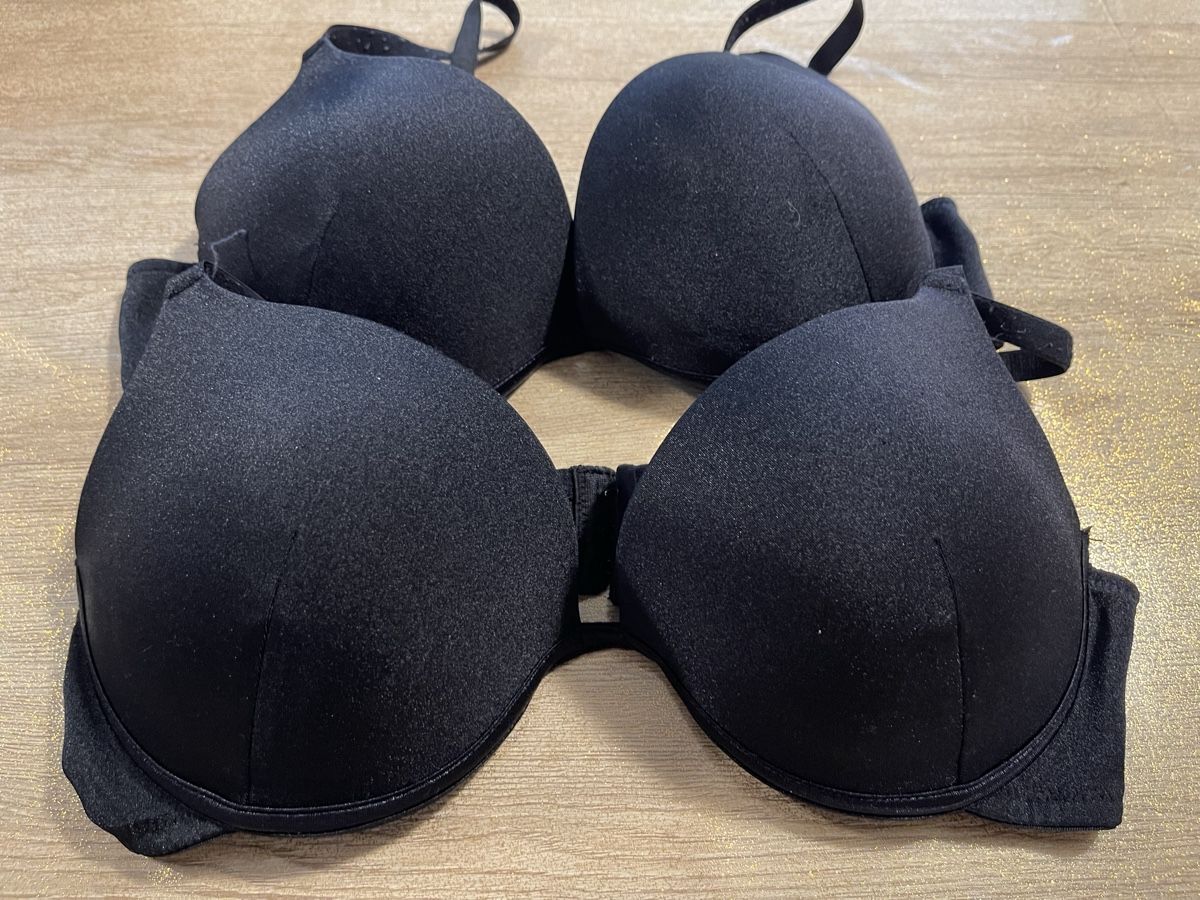 Altra biancheria intima: 2 schwarze Push-up BHs Gr. 75C von Maddison – Usato da Meikirch venduto da Hilfe_Waisentiere
