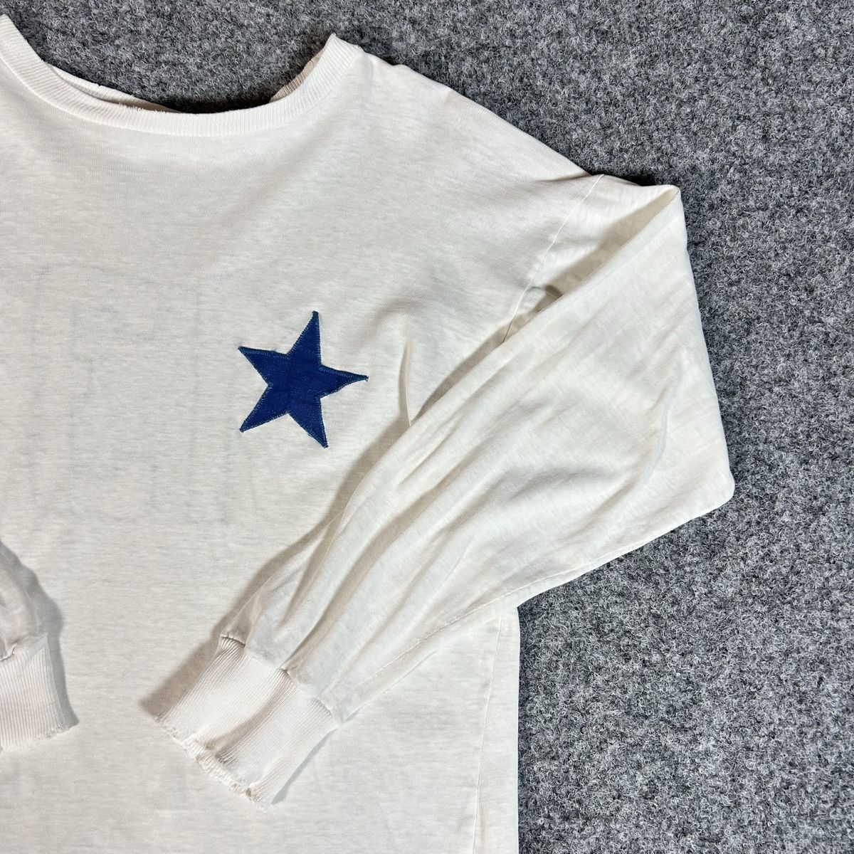 Maglioni & Felpe: Vintage 80s longsleeve – Usato da La Sagne NE venduto da Matlasape 1