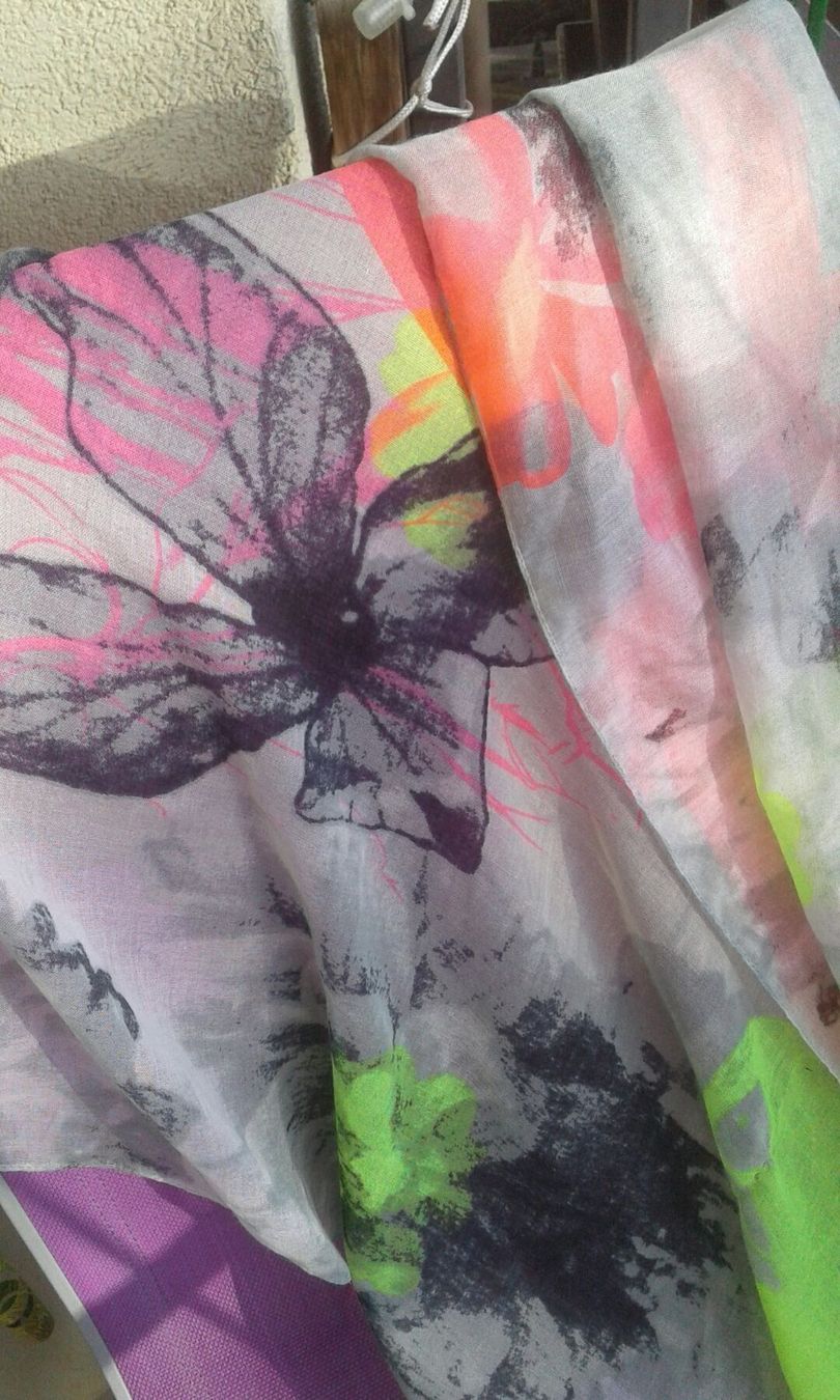 Foulard & Sciarpe: TRENDIGER SCHAL VON GERRY WEBER – Nuovo (secondo la descrizione) da Biel/Bienne venduto da dasi3 3