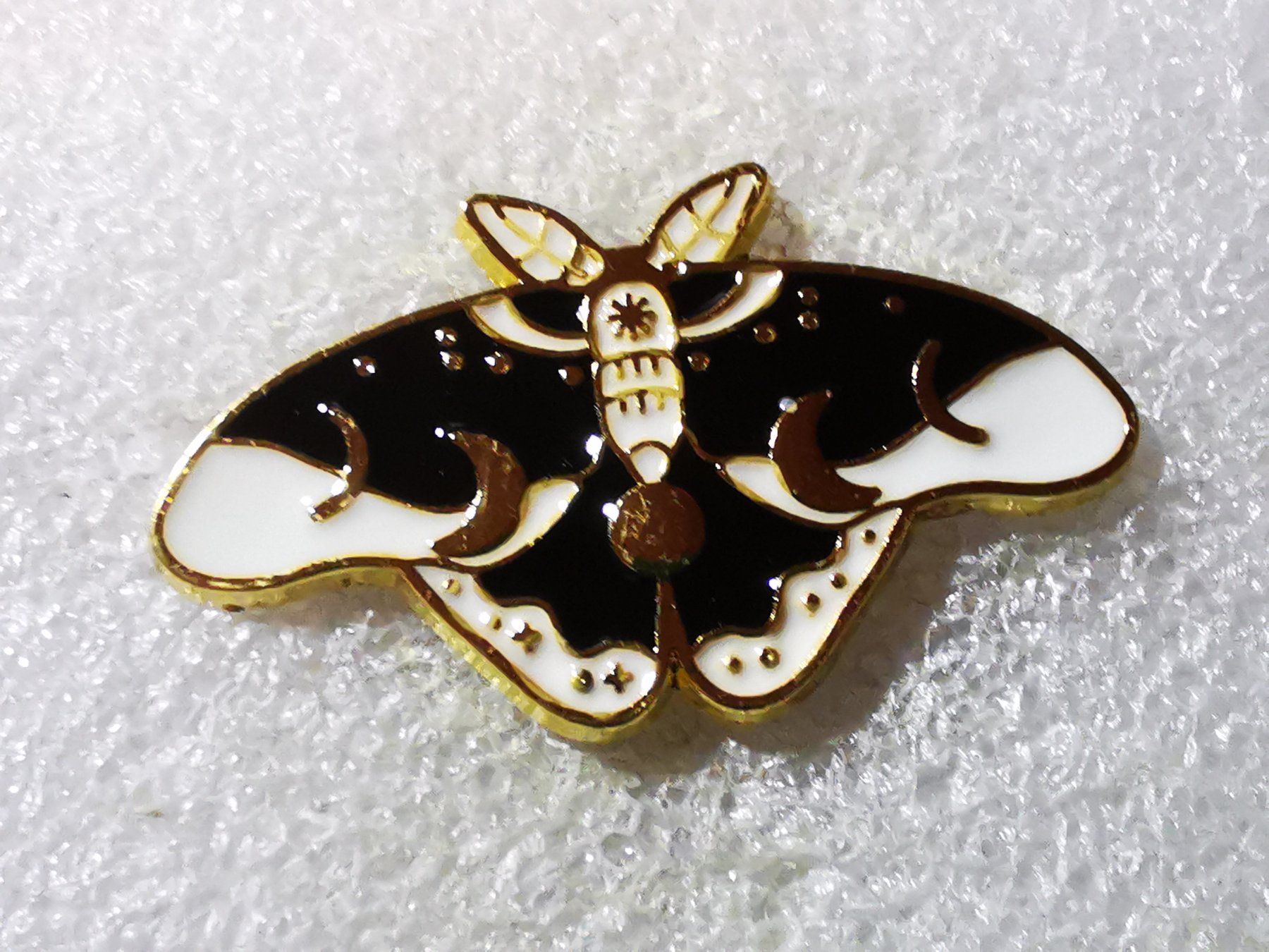 Plaketten & Abzeichen: Ansteckpin 101: Schmetterling – Gebraucht aus Oppligen von Pin-Fall-Shop